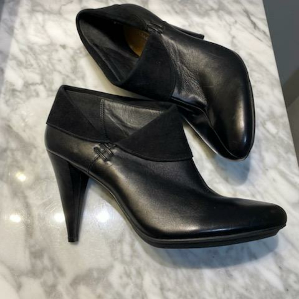 Boots - Picture 1 of 5